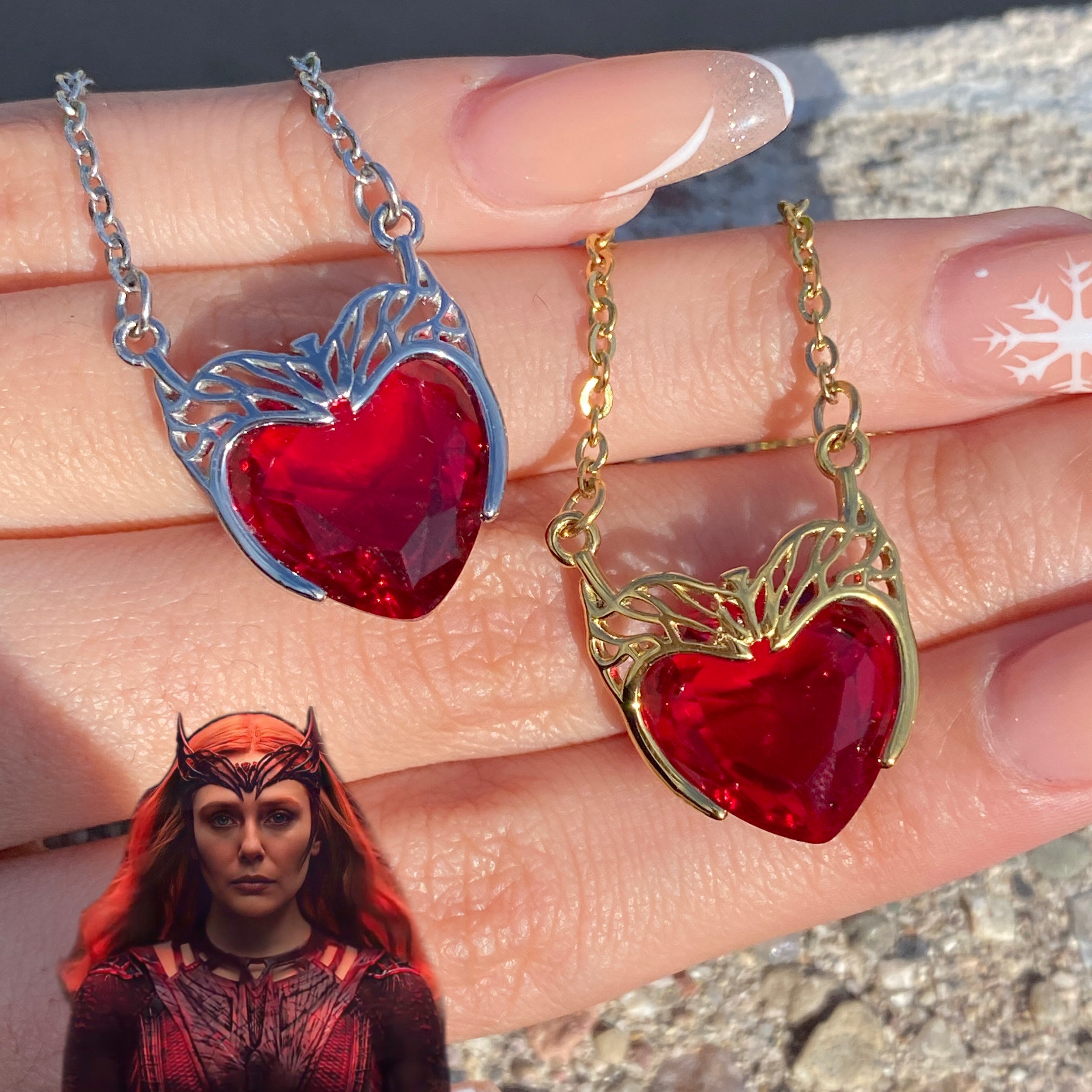 Collar Scarlet Witch